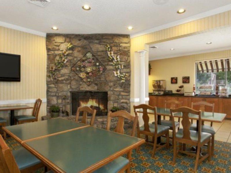 Comfort Inn River Ridge Эшвилл Экстерьер фото